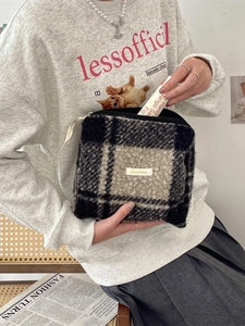Grote geruite sherpa fleece make-up tas met rits voor reisopslag en toiletartikelen