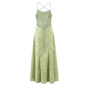 Hellgrünes rückenfreies Maxikleid mit Blumen-Jacquard und Schnürung am Rücken