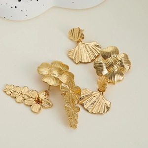 Elegant 18K gold plated stainless steel ginkgo leaf and floral stud earrings set