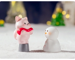 Miniature resin pink cat with red scarf and snowman figurines for Christmas DIY decor