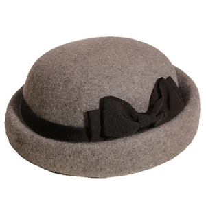 Elegante cappello cloche in lana grigio scuro con doppio fiocco nero decorativo da donna