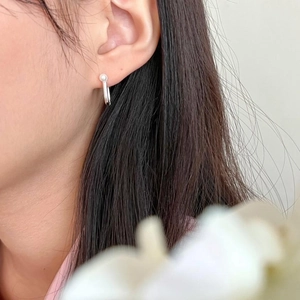 Minimalist S925 sterling silver hoop earrings with a single white pearl for women