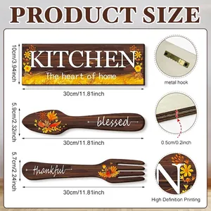 Set decorativo da parete EAT in legno con placche a forma di posate e motivi floreali