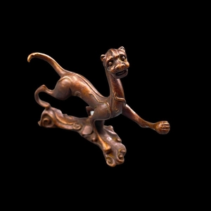 Antique brass Qinglong dragon sculpture ornament for traditional tea ceremony decor