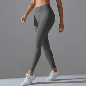Nahtlose High-Waist Scrunch Butt Yoga Leggings für Damen in Anthrazit Grau Sportbekleidung