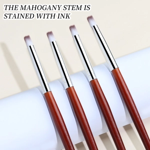 Lot de quatre pinceaux à dégradé pour nail art en bois d'acajou avec poils en nylon bicolores