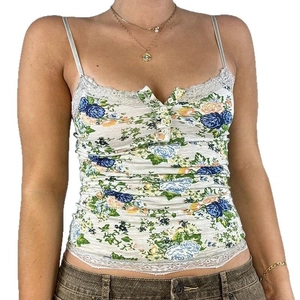 Slim fit floral camisole with lace trim and button detail in light grey and blue