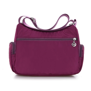 Borsa a tracolla in nylon viola con scomparti multipli e tracolla regolabile
