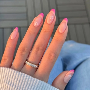French Gradient Pink Press On Nails With White Flower Pattern Oval ABS False Nails For Women Sweet Style