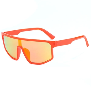 Sportieve oranje wandelzonnebril met kleurrijke glazen en winddicht frame voor outdoor