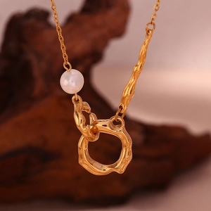 Collier En Acier Inoxydable 316L Plaqué Or 18K Avec Doubles Anneaux Asymétriques Et Künstliche Perle Blanche Bijoux Géométriques Pour Femme