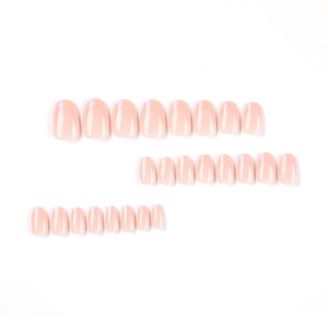 Faux ongles courts ovales rose aurore avec 24 pièces et finition nacrée