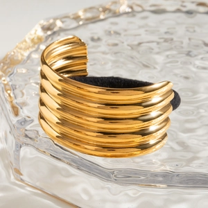 Minimalist 18k gold plated stainless steel multi-layered ribbed ponytail cuff with black band
