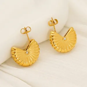 Boucles D Oreilles Puces Éventail Coquille Acier Inoxydable Plaqué Or 18K Zircon Géométrique Rayures Rétro Femme