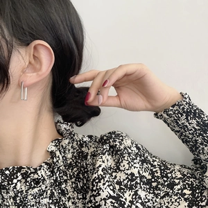 Minimalist S925 sterling silver geometric rectangular drop earrings for women on model