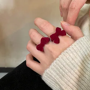 Elegant red velvet bow open ring for women in vintage style for autumn and winter outfits