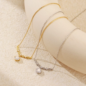 Elegant S925 silver necklaces with large round zircon pendants in gold and silver finishes