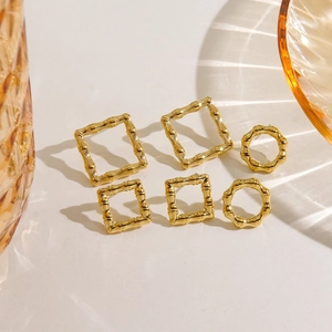 Set di orecchini minimalisti in acciaio inossidabile 14K oro con trama in bambù dorato