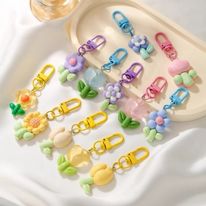 Cute Resin Tulip Flower Keychain For Women Girls Sweet Pastoral Style Bag Charm Accessory Floral Pendant Key Ring Gift