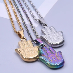 Collier Main de Fatma en acier inoxydable or, arc-en-ciel et argent avec chaînes