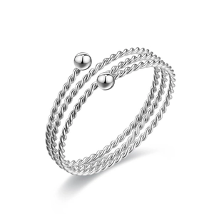 Anello aperto a tre strati intrecciati in argento con sfere lisce dal design minimalista