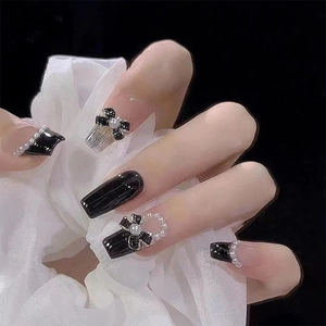 Schwarz-Weiß Französisch Press On Nails Sargform Mit 3D-Schleife Künstliche Perle Straß Harz Künstliche Nägel Für Frauen Elegant