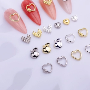3D heart and peach nail charms in gold and silver alloy for professional manicure art