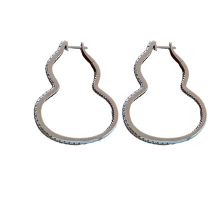 Elegante silberne hohle Wulu-Creolen mit funkelndem Zirkon-Inlay für Damen Mode
