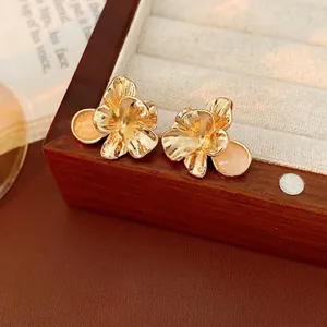 Alloy Flower Stud Earrings With Silver Earring Post Brushed Gold Vintage Jewelry For Women Elegant