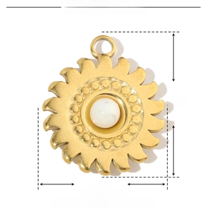 Detailed parameter view of 24mm gold stainless steel sunburst pendant with center pearl