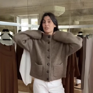 Cardigan En Maille Pelucheuse Pour Femmes Pull À Boutons Col Rond Court Avec Poches Couleur Unie Décontracté