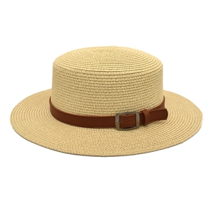 Sombrero de paja clásico con hebilla marrón para protección solar de verano en playa