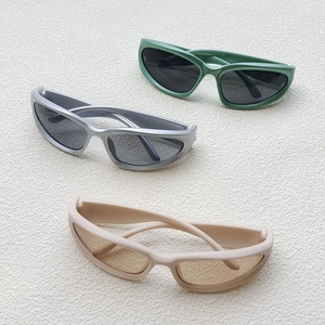 Kids Rectangular Sunglasses UV400 Protection Resin Frame PC Lens Y2K Retro Sporty Outdoor Eyewear For Boys Girls