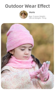 Detalle del conjunto de punto rosa para invierno con forro polar y etiquetas de cuero