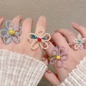 Bagues fleurs faites main en perles de cristal colorées au style doux et élégant