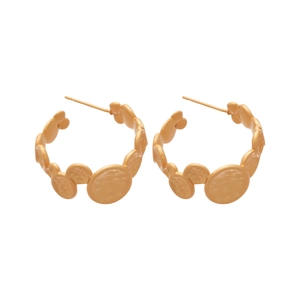 Matte gold-plated irregular C-shaped earrings with hammered metal texture design