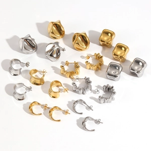 Minimalist 18k gold and silver titanium steel C-shaped earrings with wavy texture