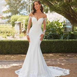 Elegantes Schulterfreies Langarm Meerjungfrau Hochzeitskleid Spitze Satin Slim Fit Brautkleid Mit Schleppe Vintage