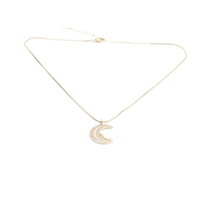 Collana dorata con ciondolo a luna e stella con zirconi per donne eleganti