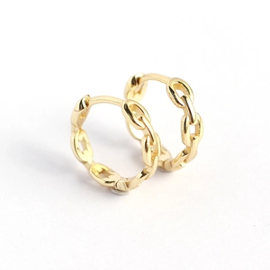 Elegant gold chain link hoop earrings in S925 sterling silver for a minimalist look