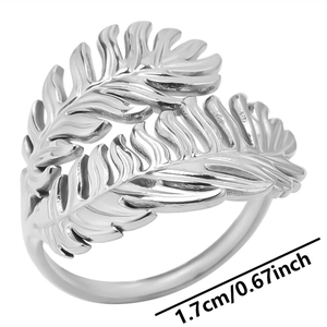 Detail of silver leaf ring featuring double-layered feather textures and 1.7cm diameter