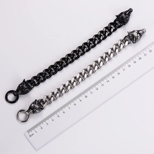 Wolf head stainless steel punk bracelet set in black and silver with ring buckle clasp