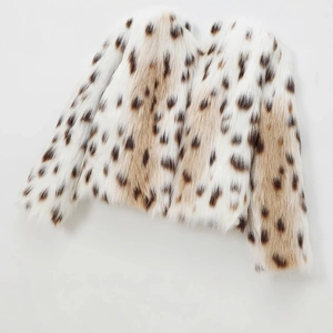Trendy women's faux fur coat with stylish leopard print pattern in white and brown