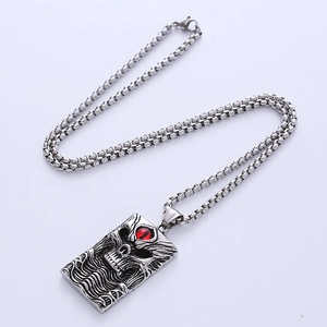 Pendentif tête de mort hip-hop en acier inoxydable avec pierre rouge et chaîne à billes