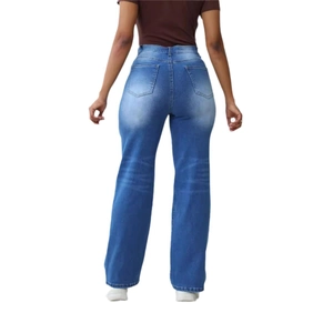 Vue arrière du jean taille haute à jambe large en denim bleu délavé avec doubles poches
