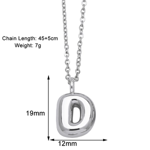 Detailed size specifications for silver letter D pendant necklace with dimensions and weight