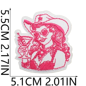 Λεπτομερής προβολή κεντητού σήματος cowgirl με μετρήσεις μεγέθους σε εκατοστά και ίντσες
