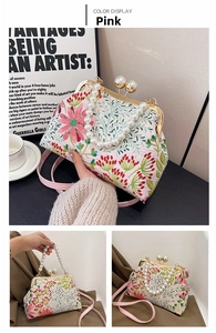 Detail der rosa bestickten Blumentasche mit Perlengriff und Retro-Metallverschluss