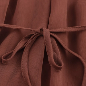 Abito lungo in chiffon stile boho marrone caramello con dettaglio cintura a fiocco