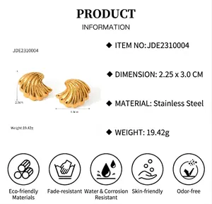 Detailed size specifications and weight of 18k gold plated shell-shaped stud earrings